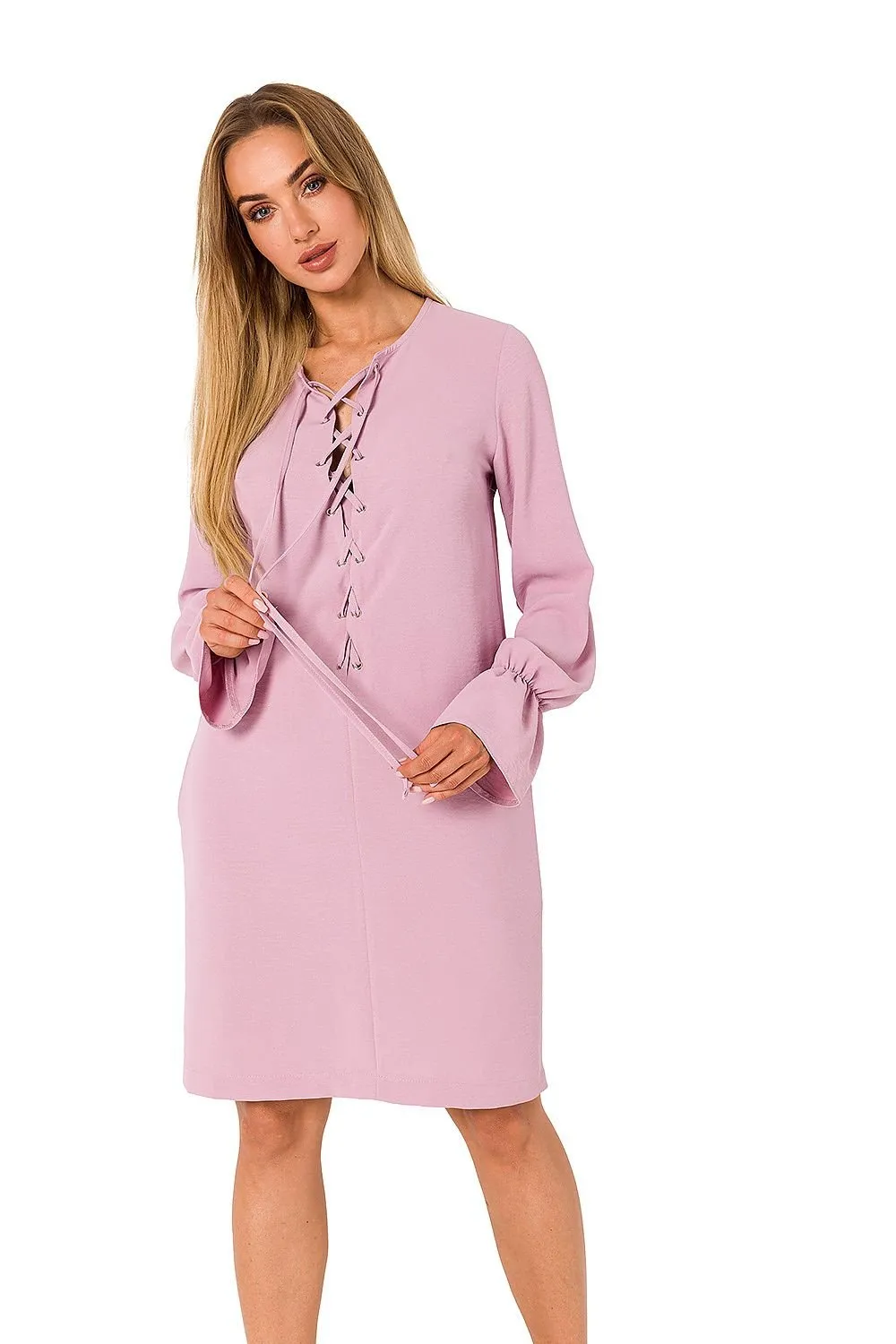 Chic Ruffle Sleeve Daydress with Unique Motif