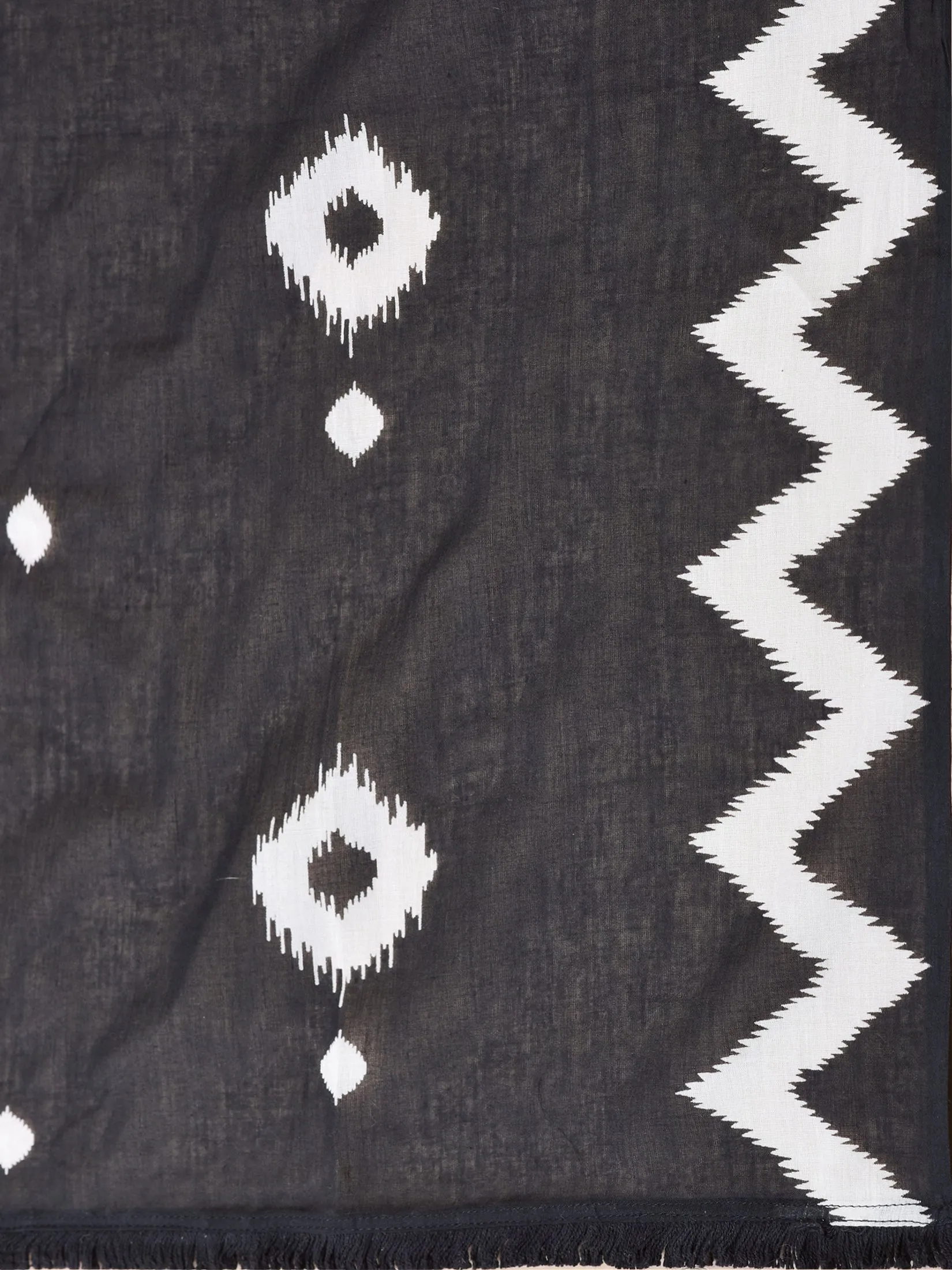 Women Rayon Black Kurta Comfort Pant Dupatta